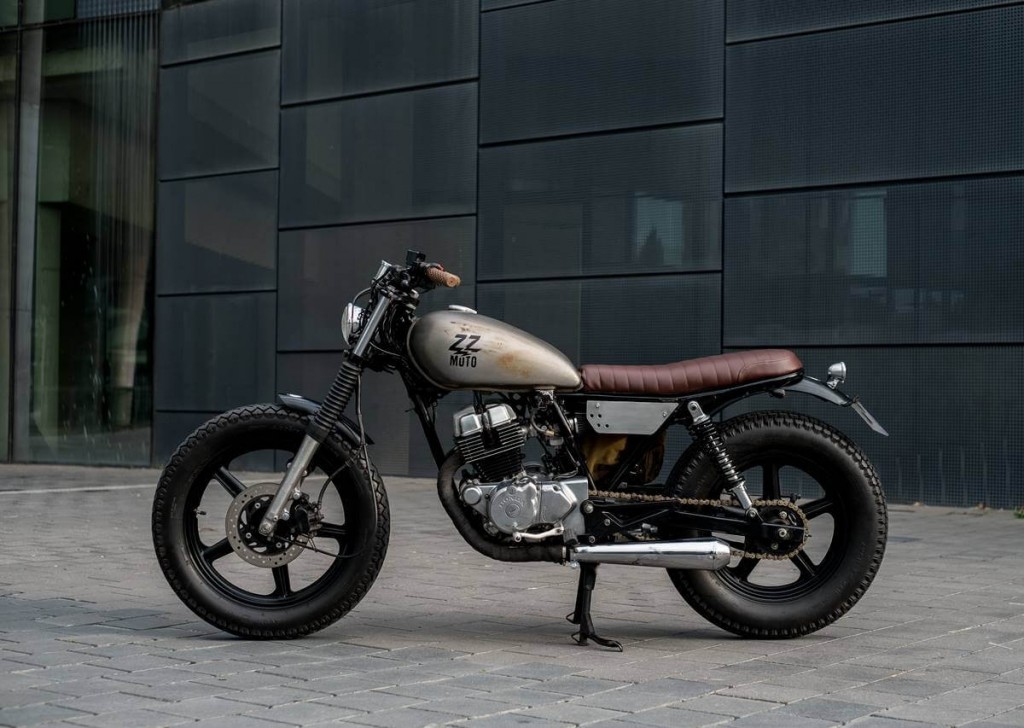 HONDA CB 250 CAFERACER (2)